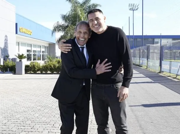  Miguel Ángel Russo y  Juan Román Riquelme.