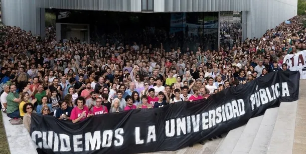 Cuidemos la Universidad Pública.
